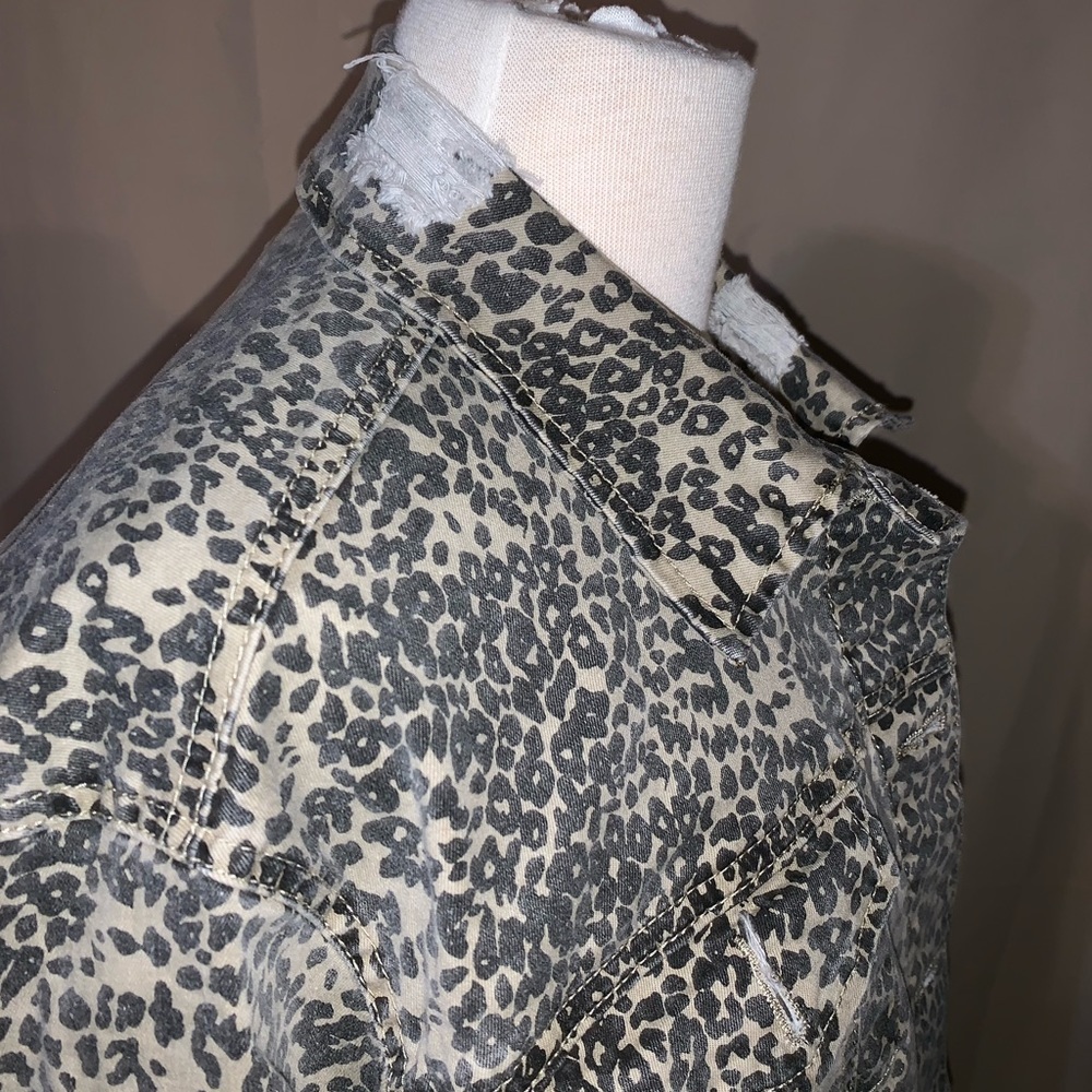 ASHLEY MASON DISTRESSED‎ ANIMAL PRINT JACKET - Picture 6 of 7